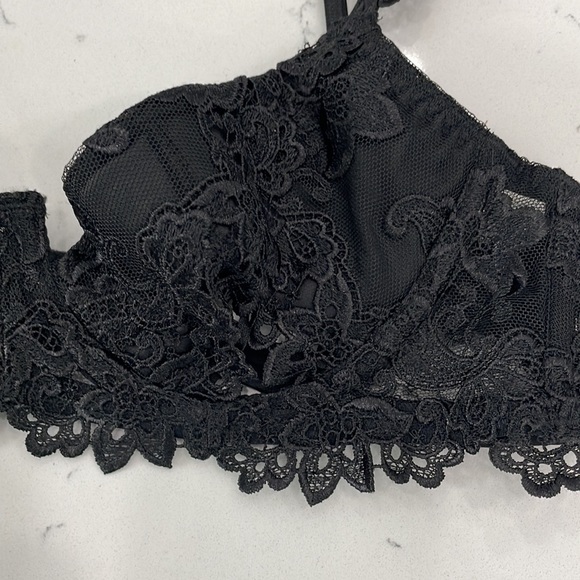 Victoria Secret designer collection bra - Picture 2 of 10